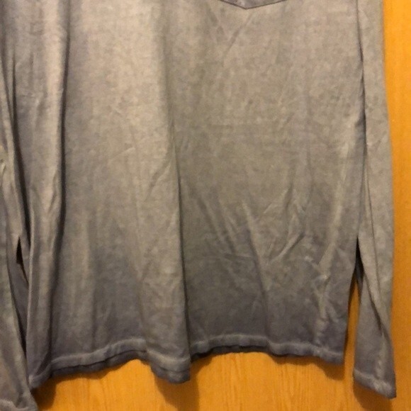 Gap long sleeve size medium blue Ombre with front pocket - Picture 4 of 7